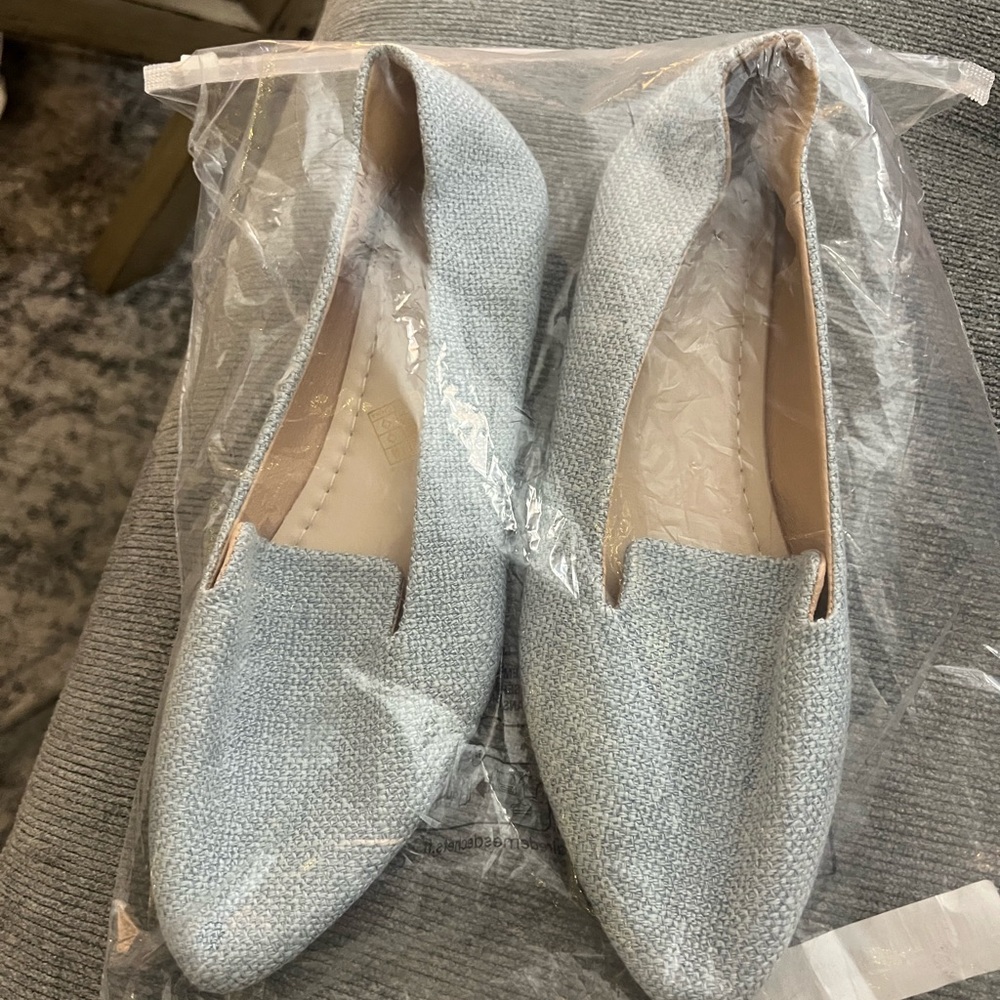 Brand new blue flats